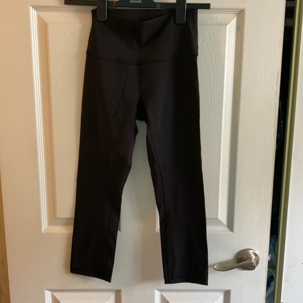Cropped black authentic leggings